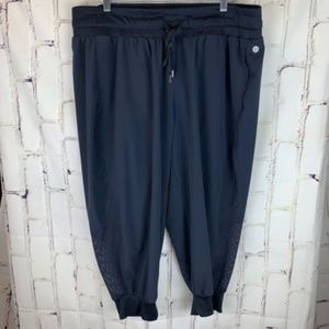 livi active pants